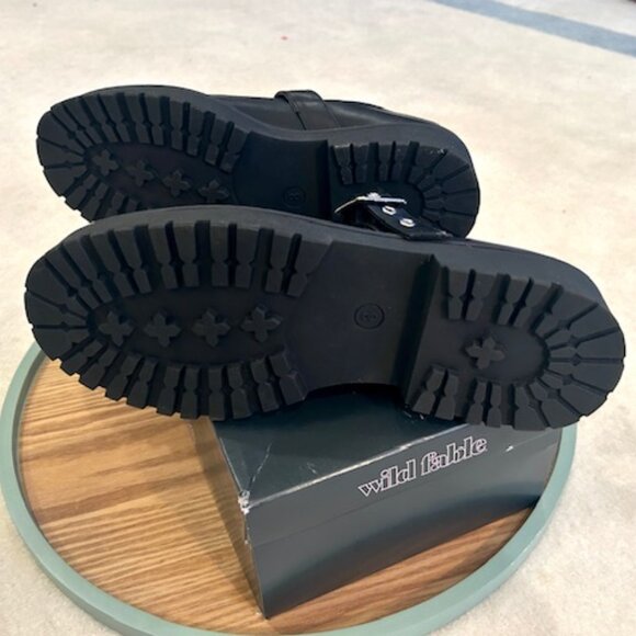 (NWT) Black Mary Jane Shoes - Size 8 - Picture 5 of 6